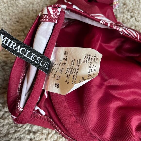 Miraclesuit Flattering & Supportive Burgundy Tropical Bikini - Picture 7 of 8